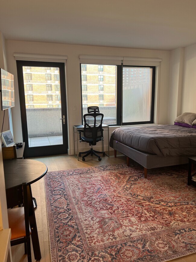 Foto del edificio - 145 Clinton St