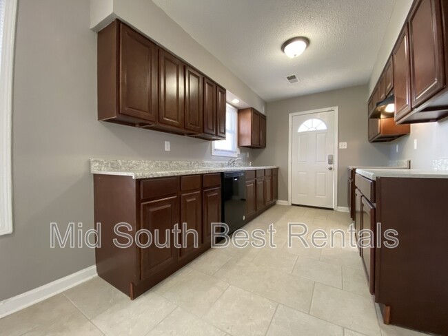 Building Photo - 7426 Doncaster Ln