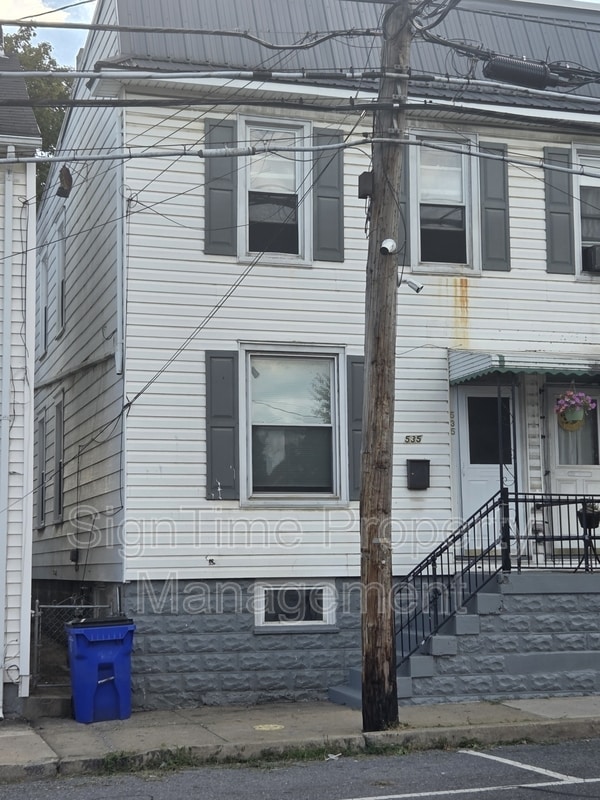 Primary Photo - 535 Salem Ave