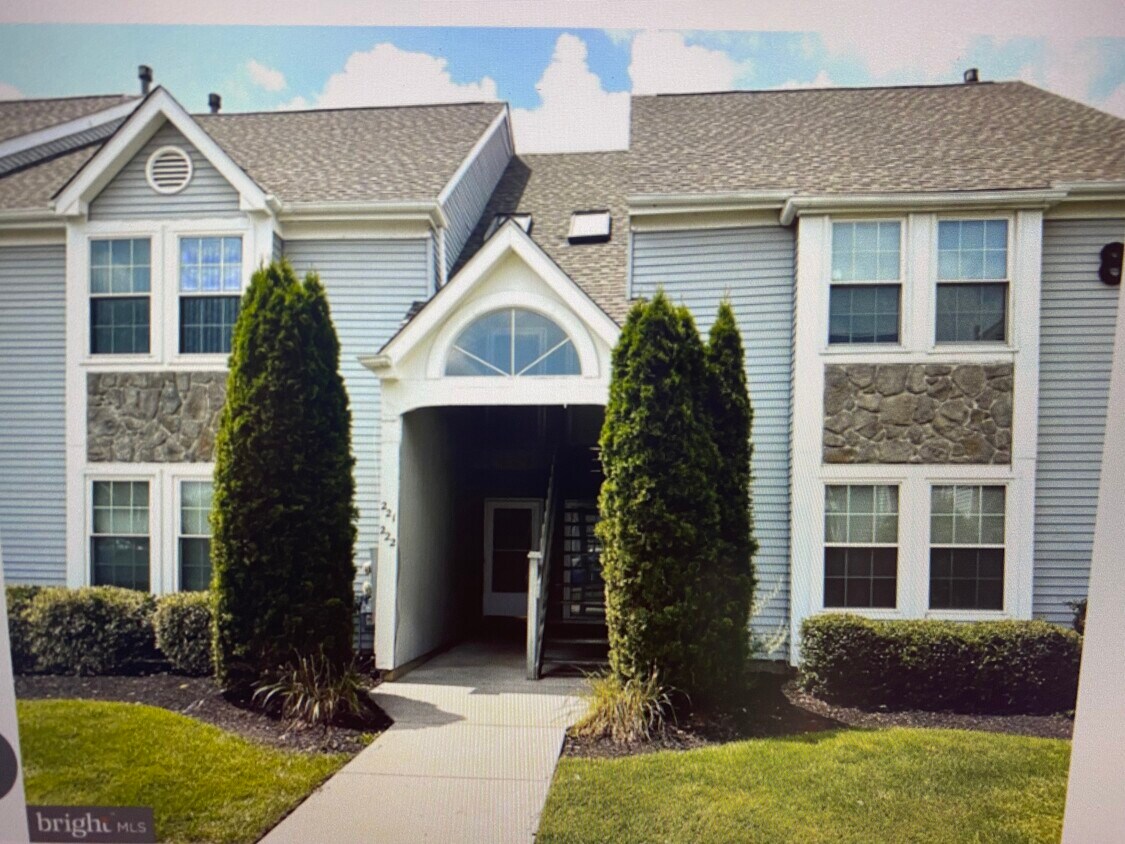 219 Loring Ct Unit 219, Sewell, NJ 08080 Condo for Rent in Sewell, NJ