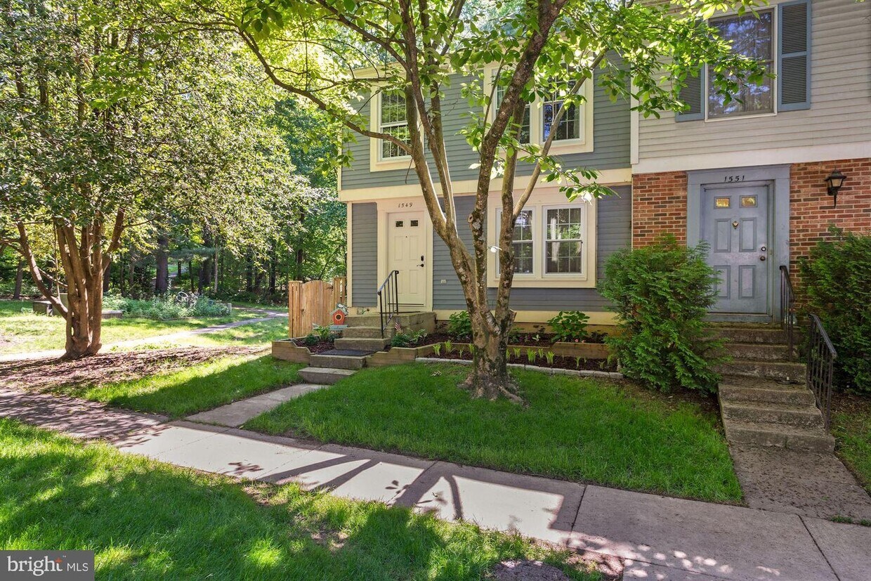 Primary Photo - 1549 Bennington Woods Ct