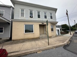 Building Photo - 6 E Main St