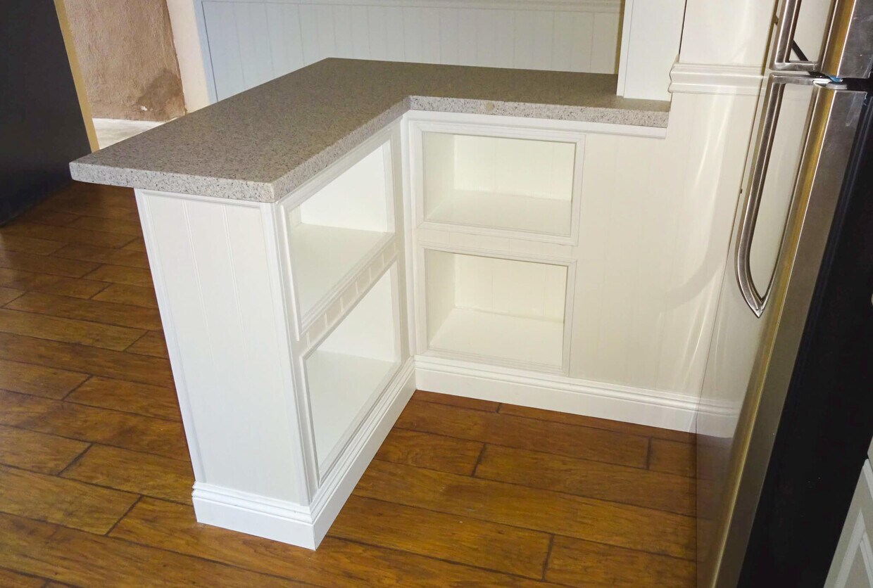 Kitchen Island - 210 14th St