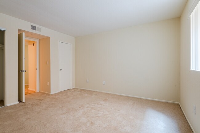 Foto del edificio - Riverside Terrace