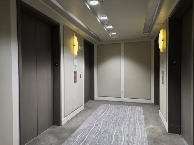Building Photo - One Bedroom Condo at The Vue in Downtown Orlando