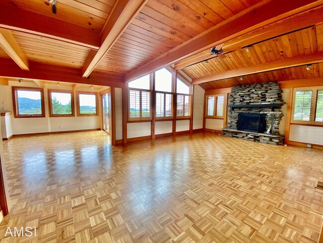 Building Photo - 3 br, 2 bath House - 1100 Western Avenue
