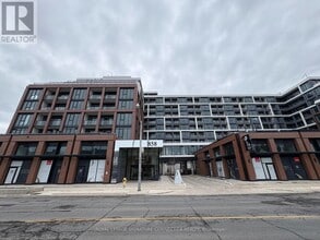 Building Photo - 858 Dupont St