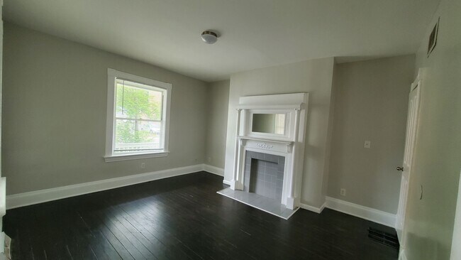 Foto del edificio - Beautifully updated and Spacious!  2 Bed H...