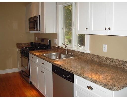 Building Photo - 142 Hollett St
