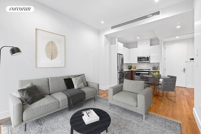 Foto del edificio - 21-59 44th Drive 2C