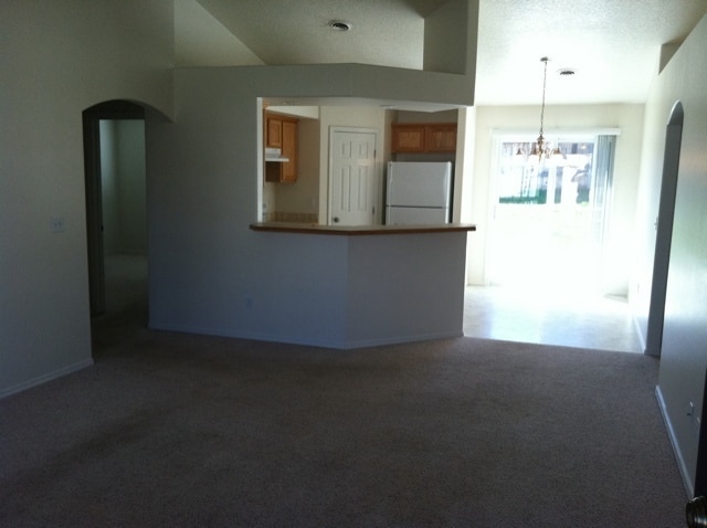 Building Photo - Beautiful 4-Bed Home in Quiet Creekwood Subdivision – High Convenience, Low Stress!