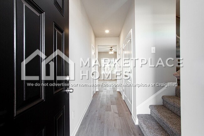 Foto del edificio - 266 WL Miller Dr