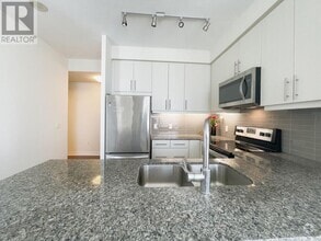 Building Photo - 3975-3975 Grand Park Dr