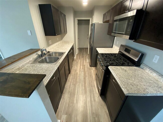Foto del edificio - 12410 Alderbrook Dr