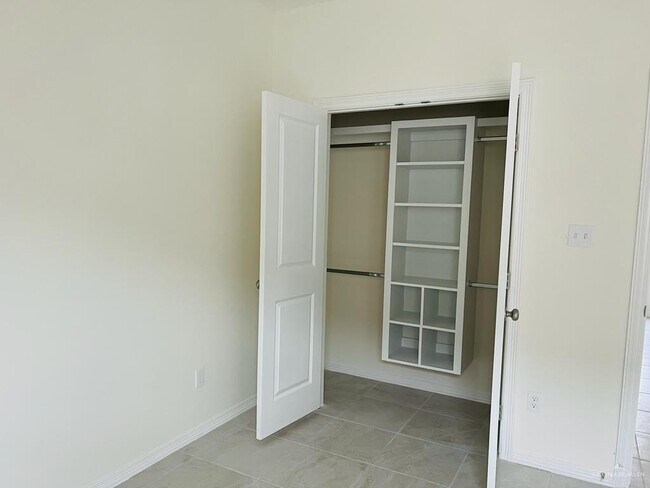 Foto del edificio - 1201 W Garfield Ave