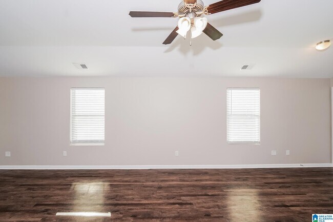 Building Photo - 175 Highland View Dr