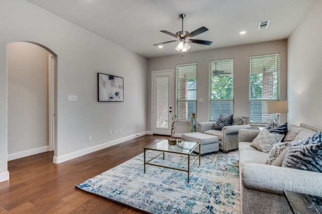 Building Photo - 1608 Grace Dr