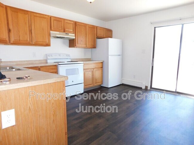Building Photo - 3245 Downey Ct