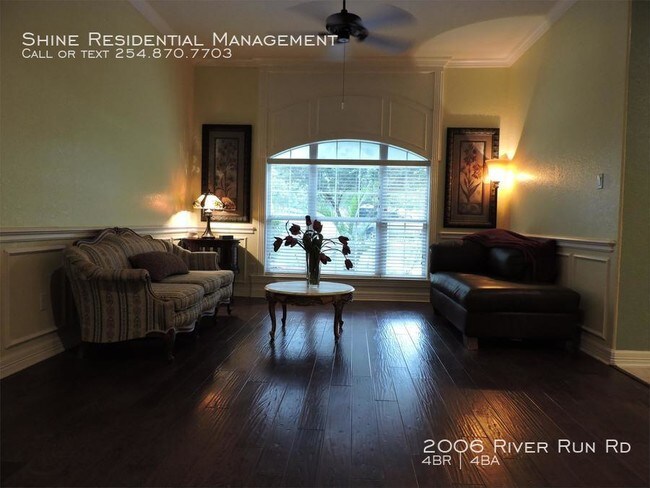 Foto del edificio - 2006 River Run Dr