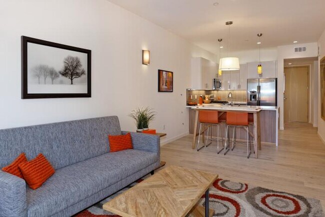 Building Photo - 1 bedroom in Oakland CA 94612