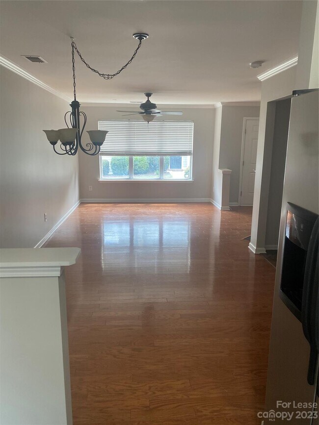 Foto del edificio - 3361 Weston St