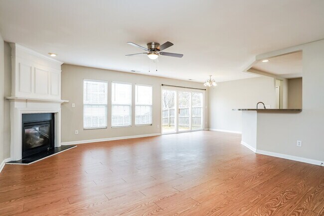 Foto del edificio - 2014 Gushing Dr