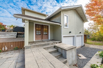 Building Photo - 1238 Barnwell Crescent