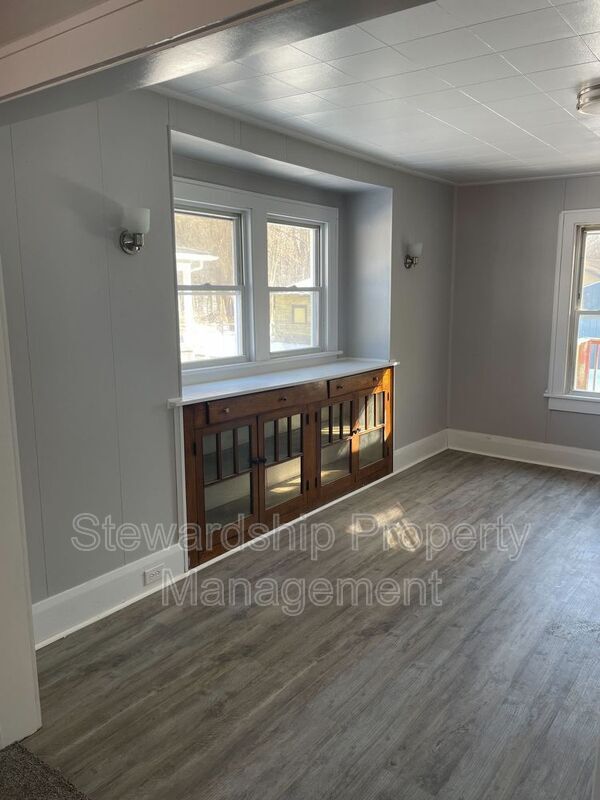 Building Photo - 63 Marion Ave SE