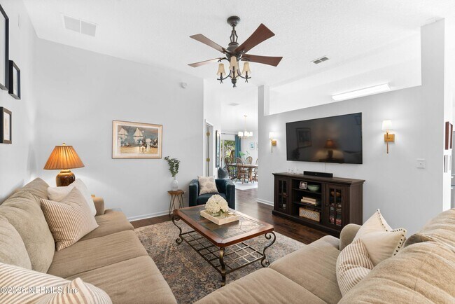 Foto del edificio - 1442 Laurel Oak Dr