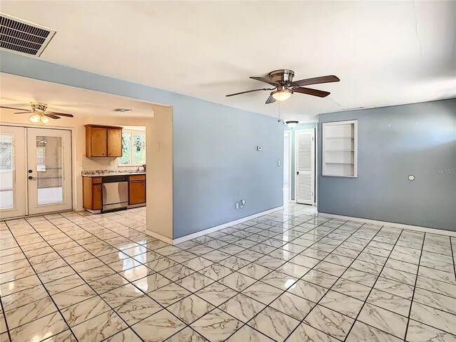 Foto del edificio - 4239 Ridgefield Ave