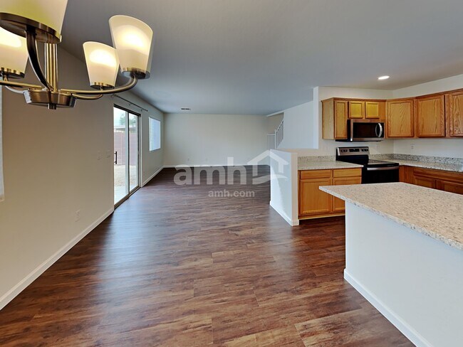 Foto del edificio - 18443 N 114th Ave