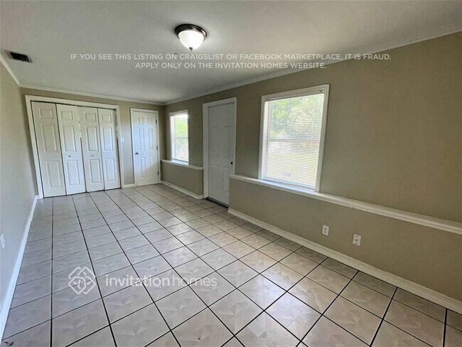 Foto del edificio - 3207 49th Ave Dr W