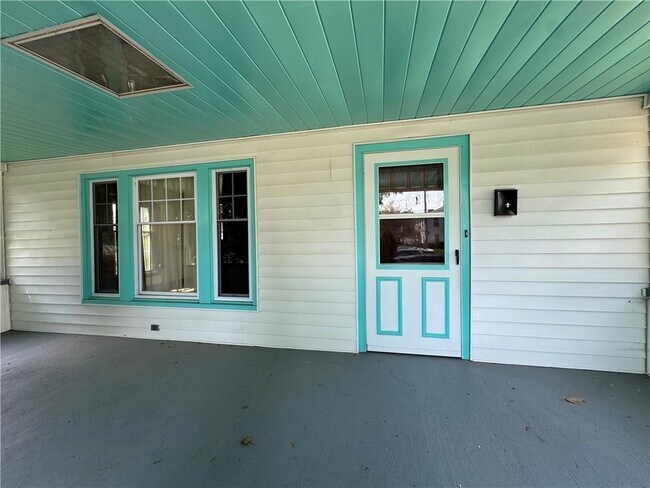 Foto del edificio - 129 Oakwood Ave