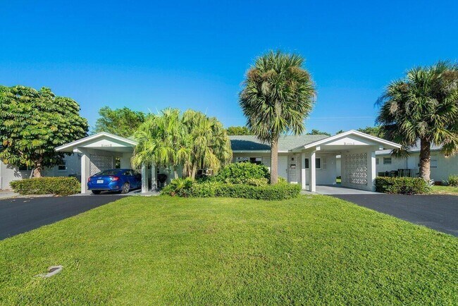 Foto del edificio - 2856 NE 5th Ave