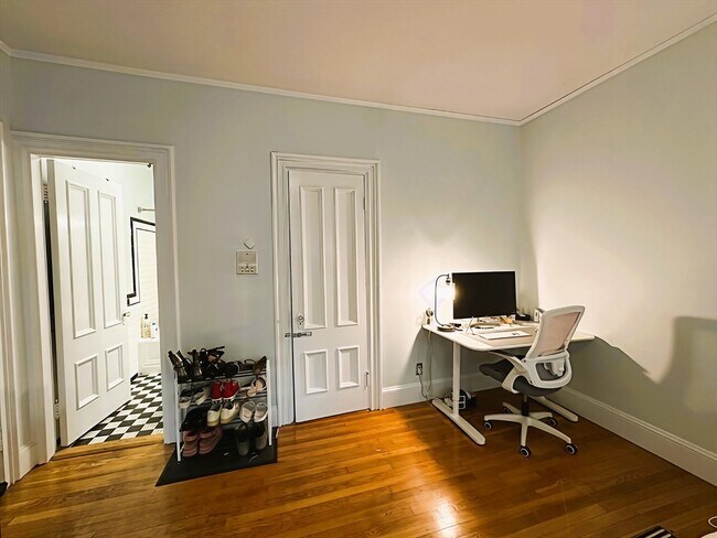 Foto del edificio - 229 Newbury St