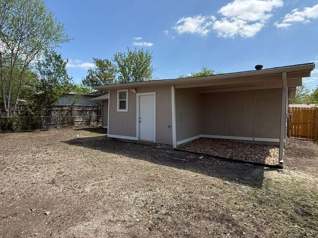 Photo - 5411 Indian Desert St House