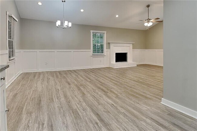 Building Photo - 62 Loxley Ct