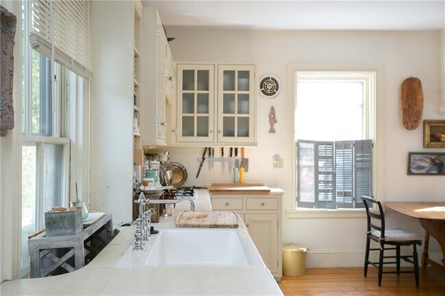 Building Photo - 94 Spring St