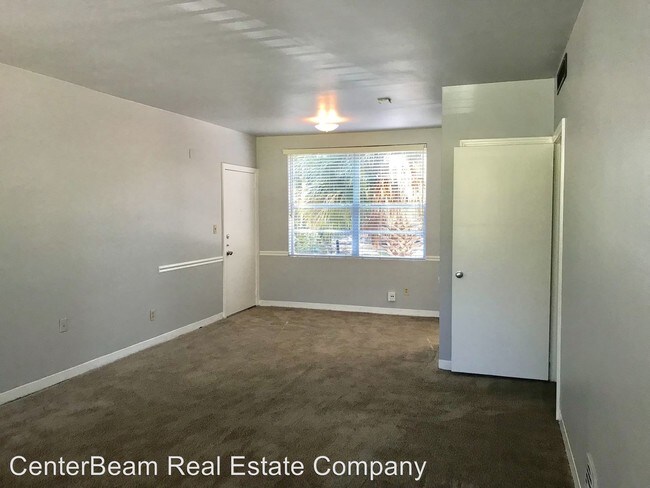 Building Photo - 1318 Willow Branch Ave