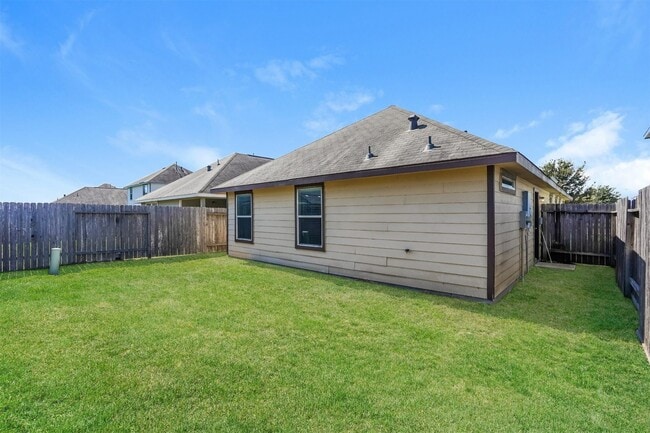 Building Photo - 5462 Plantation Forest Dr