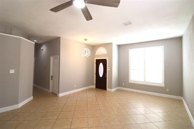 Building Photo - 1315 Westgate Dr