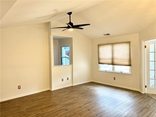 Building Photo - 114 Lindfield Cir