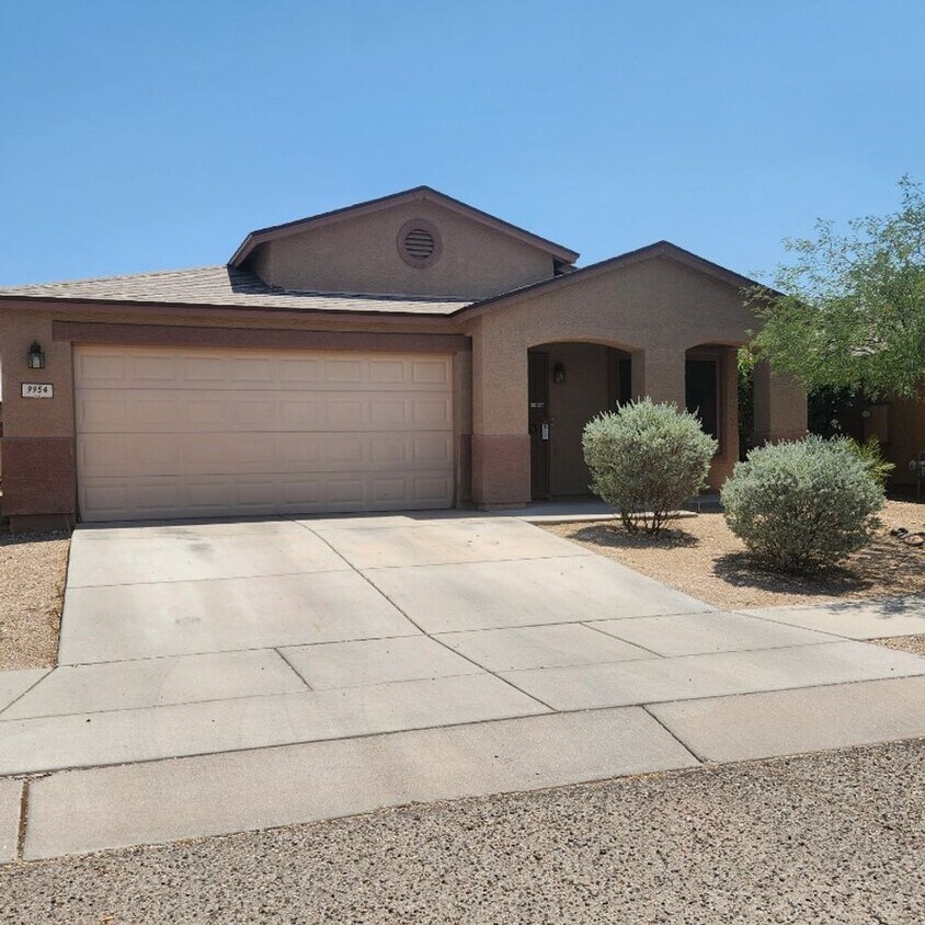 Primary Photo - Spacious 3-Bedroom Home at Old Spanish Tra...
