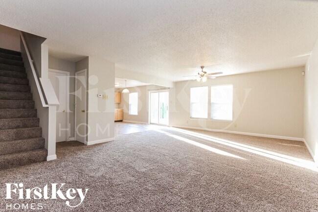 Foto del edificio - 6448 Front Point Dr