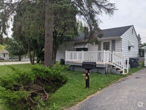 Building Photo - 2601 Menominee Rd