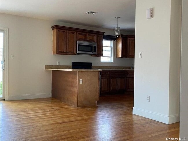 Building Photo - 420 N Corona Ave