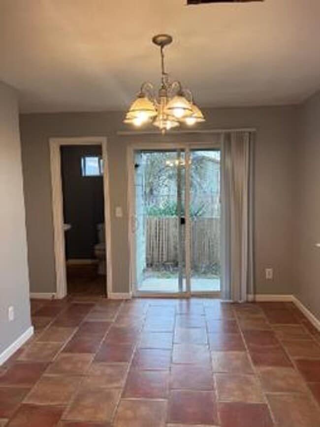 Foto del edificio - 3 Bed 2.5 bath Townhome