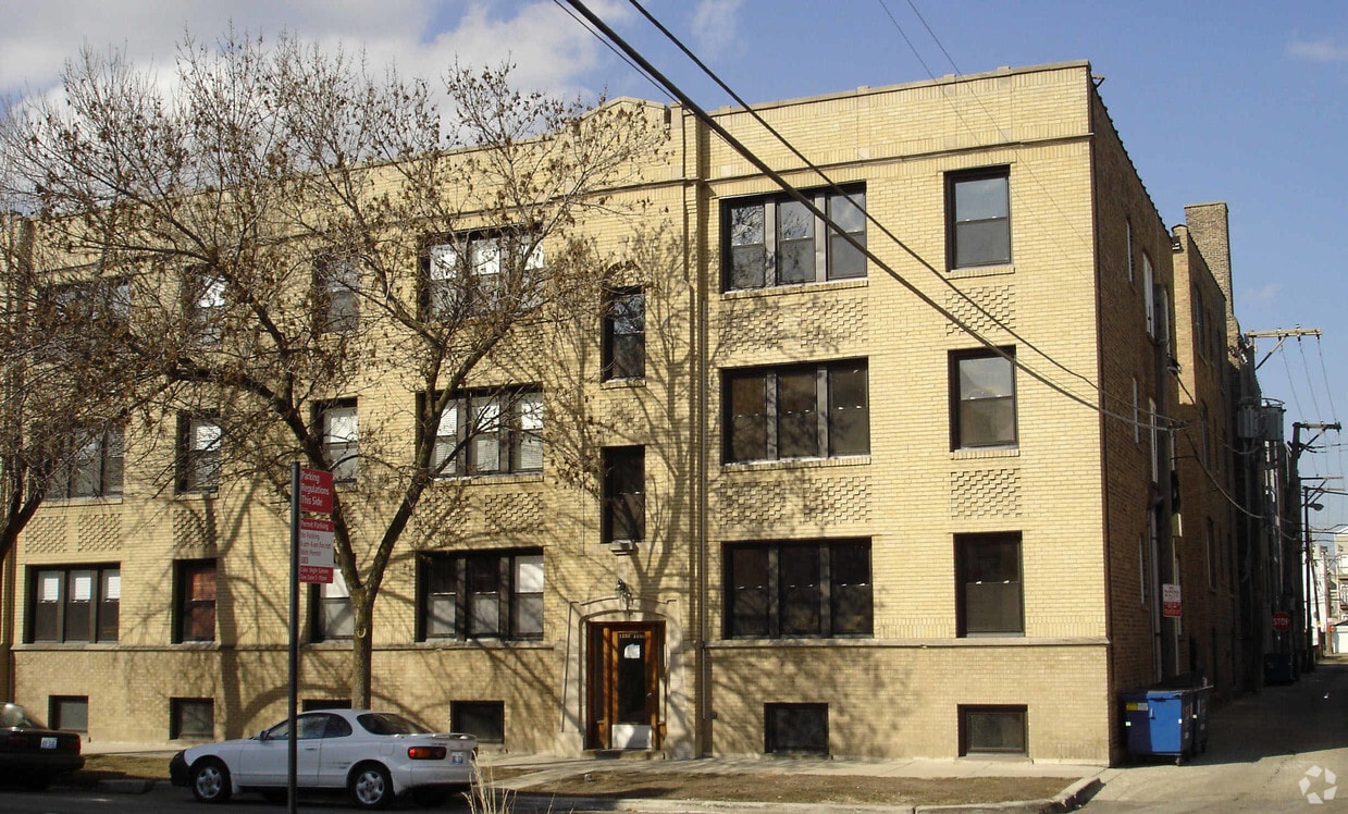 Building Photo - 1150-1156 W Cornelia Ave