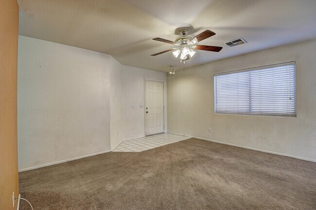 Building Photo - 2805 W Muriel Dr