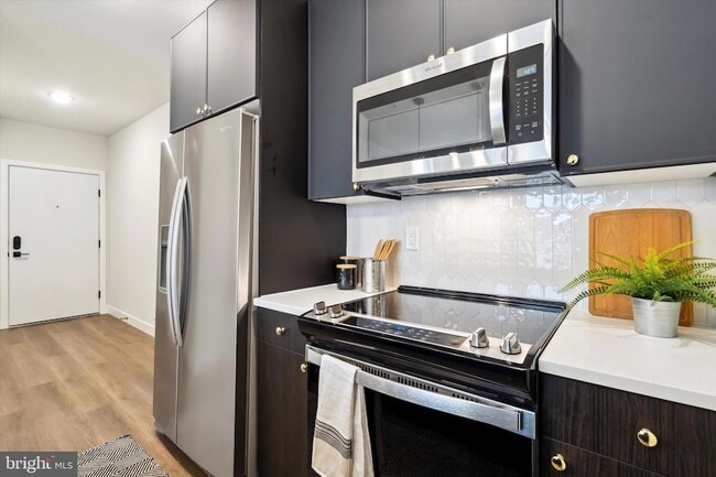 Photo - 1102 Germantown Ave Apartment